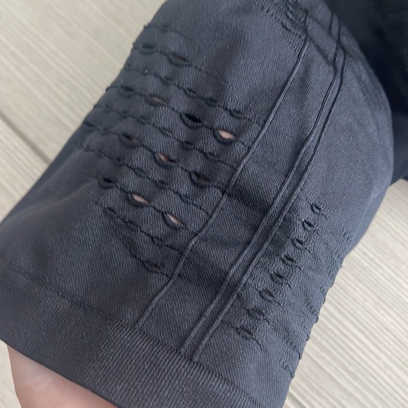 Brand new gym shark black shorts - Picture 3 of 4